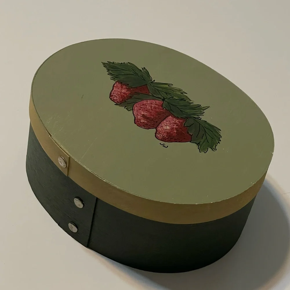 Beautiful Overall vintage jewelry boxes Set